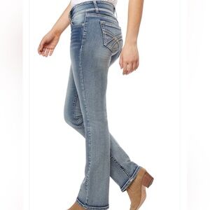 Wallflower Instastretch Luscious Curvy Fit Bootcut Jeans l 3